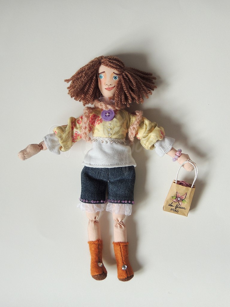 jenna pan dolls poupées handmade fait main modèle unique one of a kind ragdoll tissus laine vintage zoe citadine fan de shopping girl 